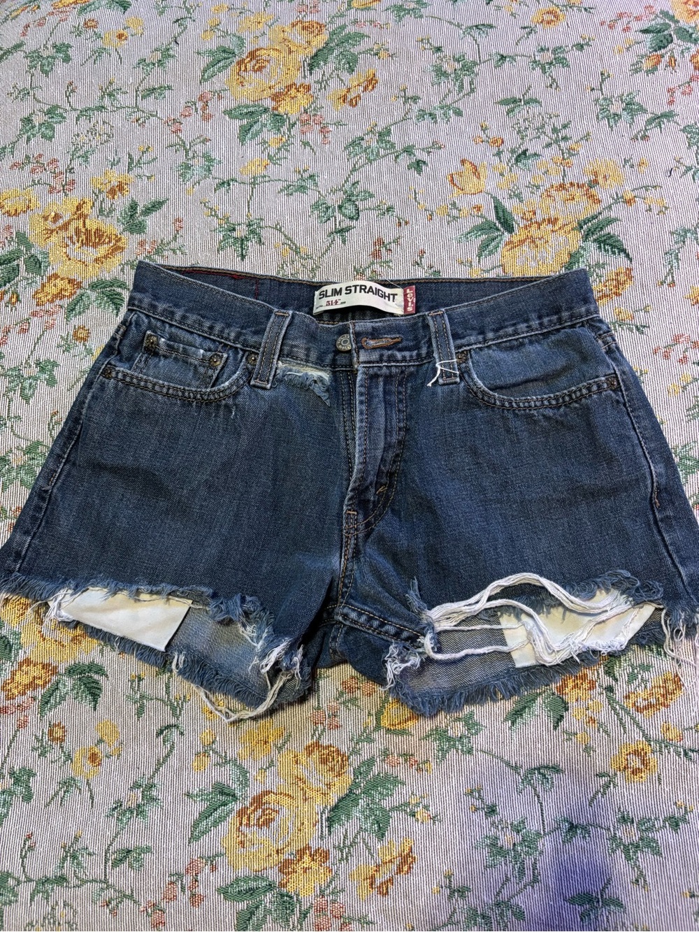 514 LEVIS CUT OFFS